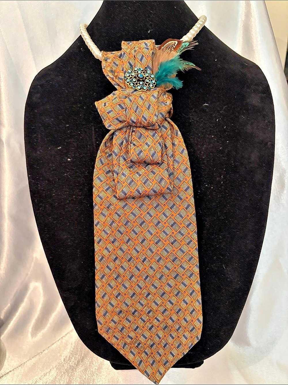 Calvin Klein Geometric Necklace Tie in Tan & Teal Like New